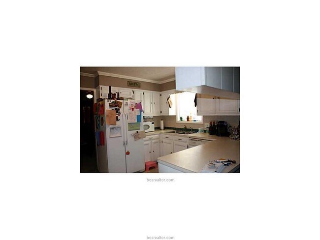 Building Photo - 2402 Quail Hollow Dr