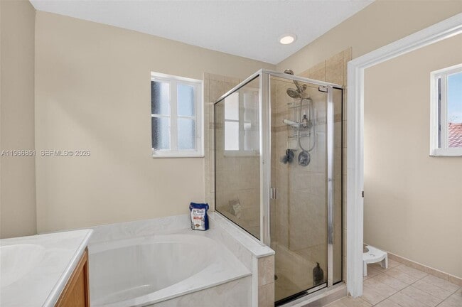 Building Photo - 9041 Silver Glen Way