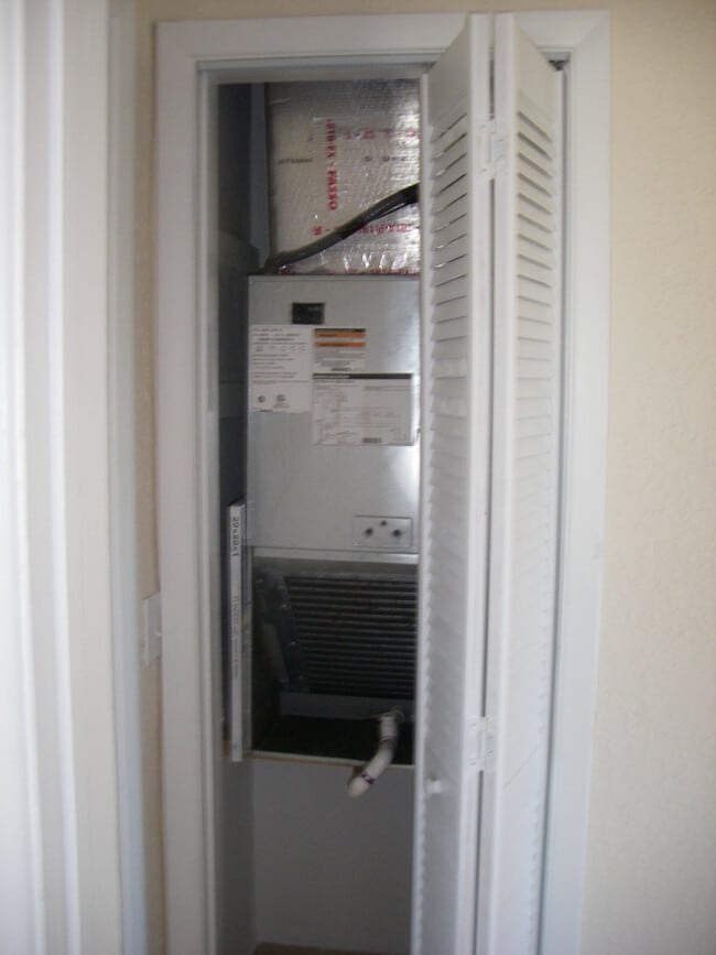 Building Photo - 3810 NW 65th Ave