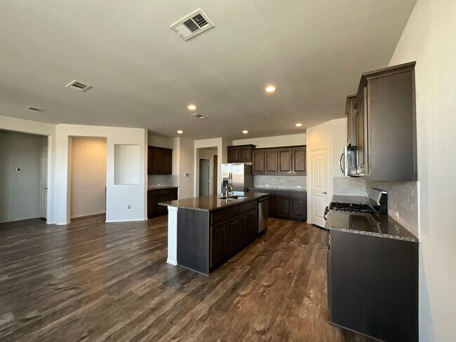 Building Photo - 1219 Santa Clara Dr