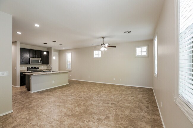 Building Photo - 1737 S Desert View Pl