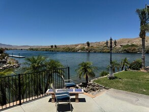 Building Photo - SHORT TERM WINTER RENTAL 1-BR Condo with Private Dock at Rio Vista