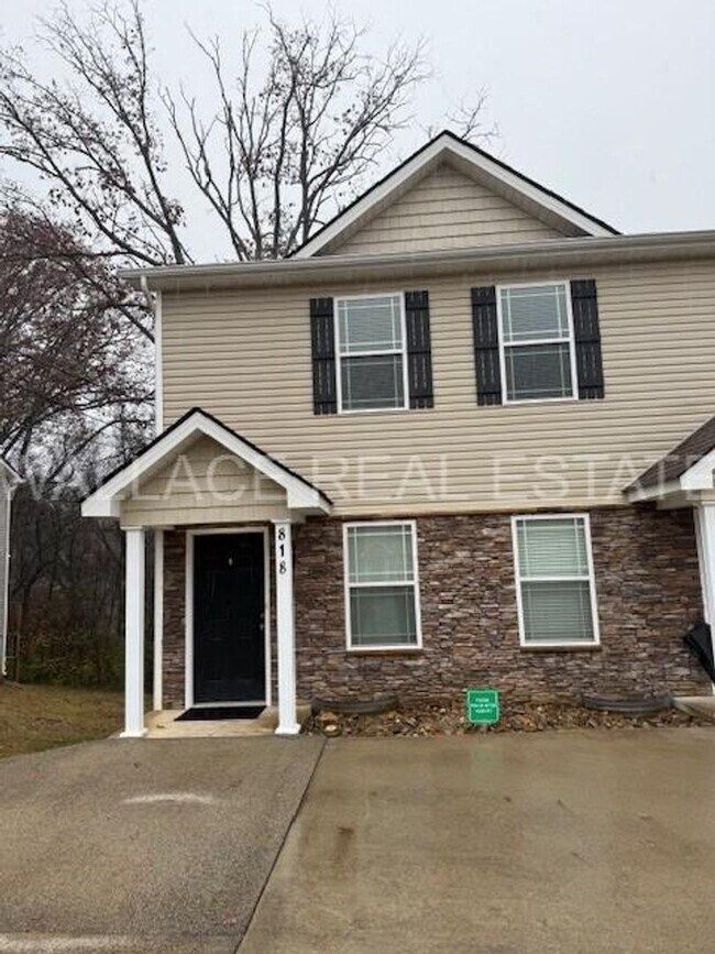 Building Photo - WEST KNOX CEDAR BLUFF AREA 2 BEDROOM 2.5 BATH TOWNHOUSE