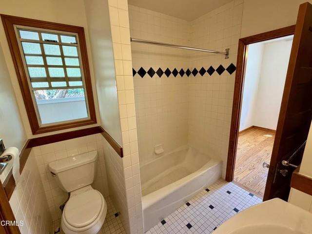 Building Photo - 1020 Garfield Ave