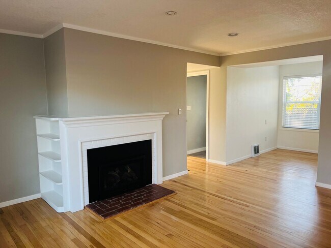 Building Photo - Bittersweet memories, Full Beautiful Remodel Highly Desired Lincoln Neighborhood