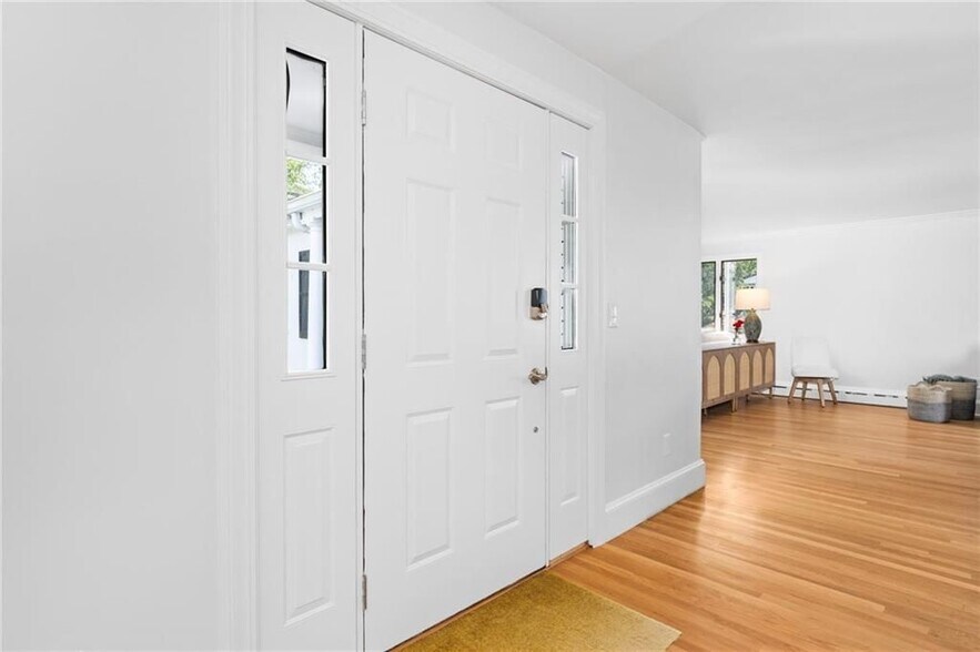 Building Photo - 331 3rd Beach Rd