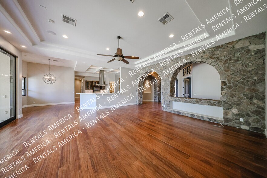Building Photo - 4430 E Gemini Pl