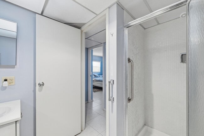 Building Photo - 669 Saxony Trail