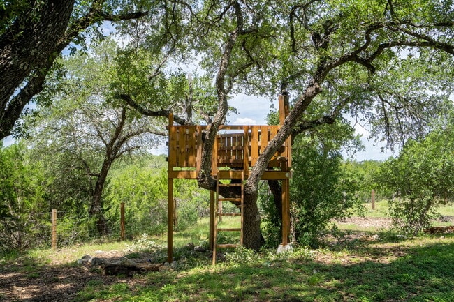 Building Photo - 614 Canyon Rim Dr