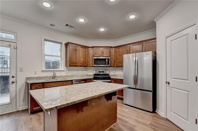 Building Photo - 979 Parkside Wood Ct