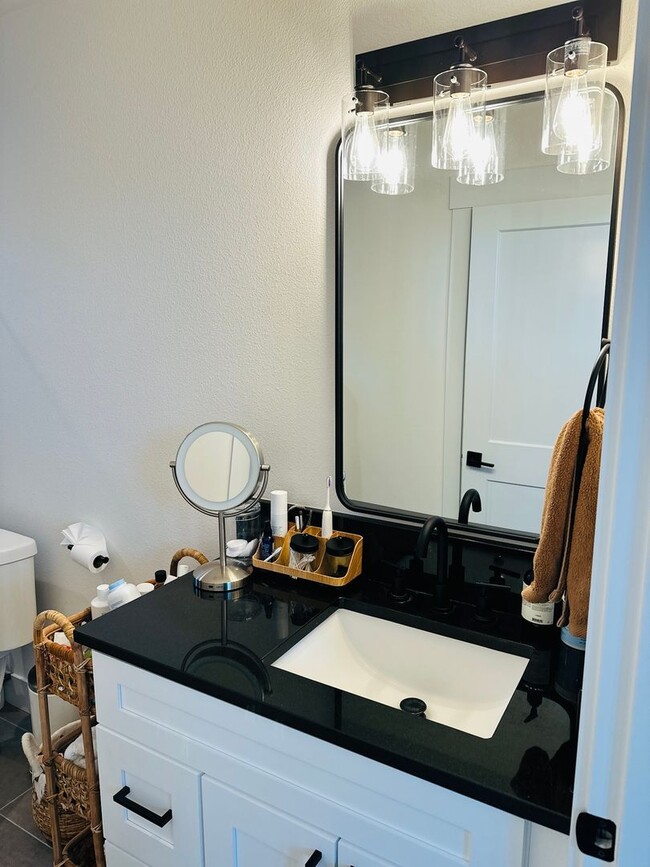 Building Photo - Custom Condo Community
