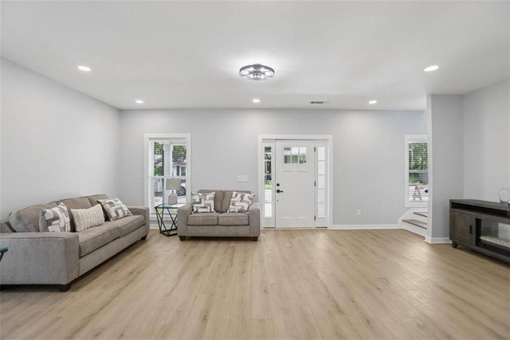 Building Photo - 3189 Jackson St