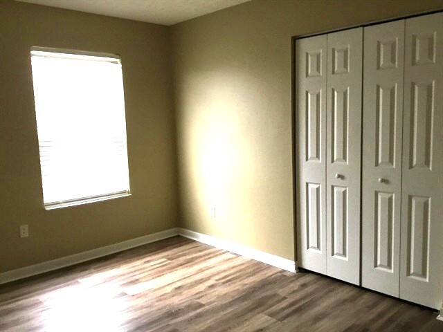 Building Photo - 357 Pinecrest Ct