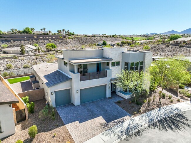 Building Photo - Luxury Living in Inspirada’s Gated Escala Community!