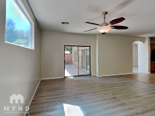 Building Photo - 15185 S Via Lago Del Encanto