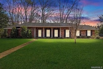 Building Photo - 300 Loyola Dr