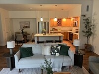 Building Photo - 2701 Pond Dr