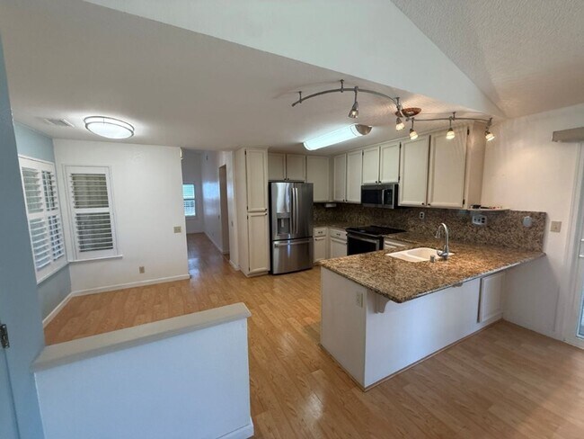 Building Photo - Modern 4 Bedroom One Story *Vacaville