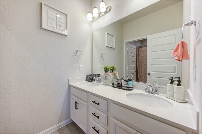 Building Photo - 4210 Peaceful Pines Ln