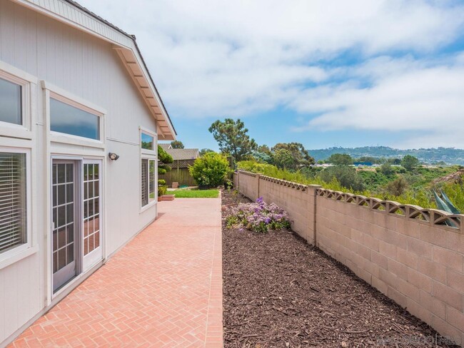 Building Photo - 8584 Cliffridge Ave