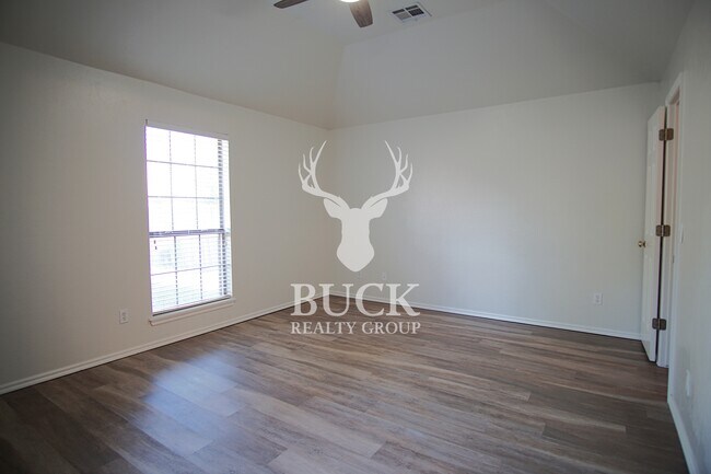 Building Photo - 17408 Zinc Dr
