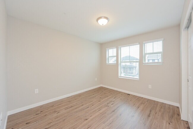 Building Photo - 17931 E 106th Pl