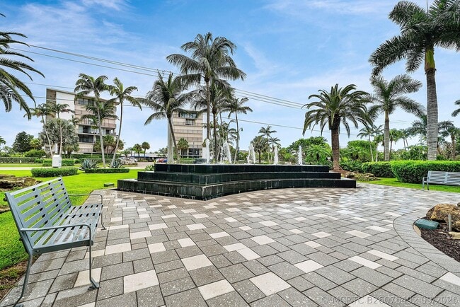 Building Photo - 3546 S Ocean Blvd