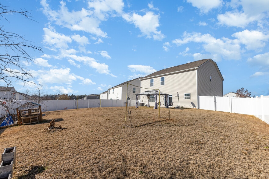 Building Photo - 7619 Nolen Farm Dr