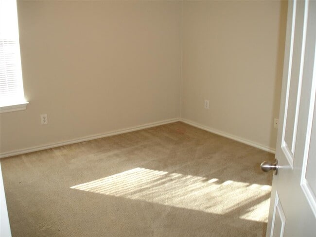 Building Photo - 11843 Keystone Spring Way