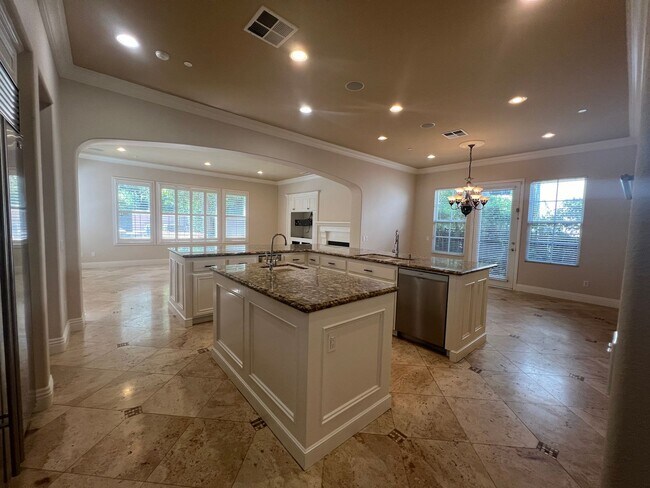 Building Photo - Spectacular Mont Calabasas 5 bed, 5.5 bath Estate