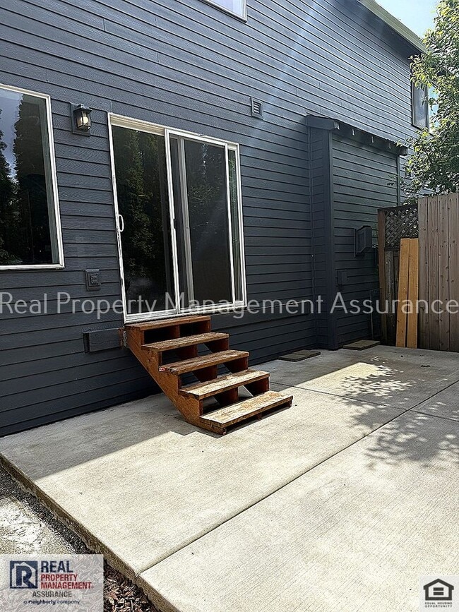 Building Photo - 20133 SW Bernice Ln