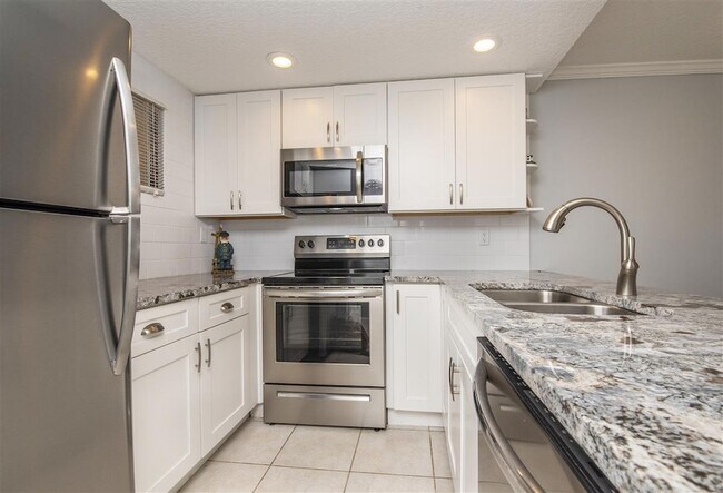 Building Photo - 4250 A1A S