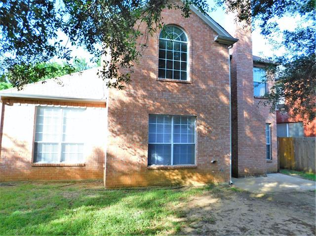 Building Photo - 1808 Ingleside Dr