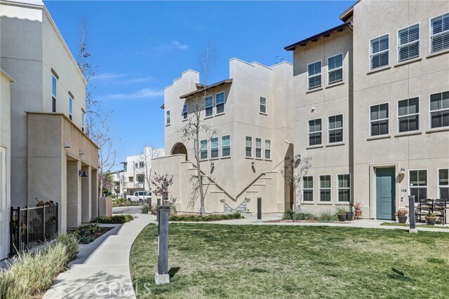Building Photo - 5200 Beachside Ln