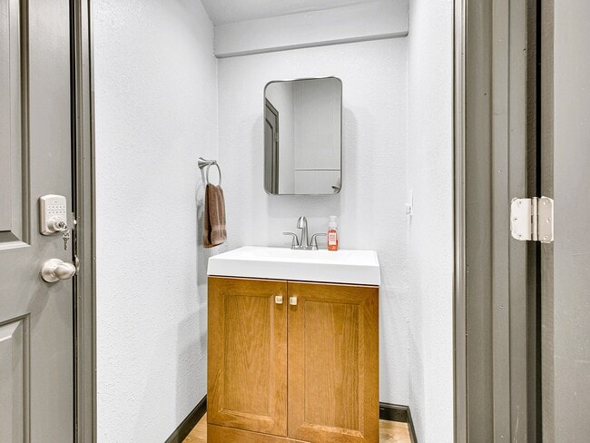 Building Photo - 785 Warren Gulch Rd