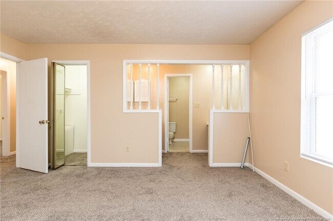 Building Photo - 100 Lewiston Ct