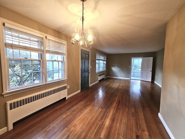 Building Photo - 107 Upper Knapp Rd