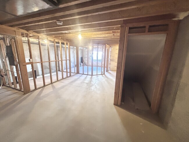 Building Photo - 3985 W 1960 N