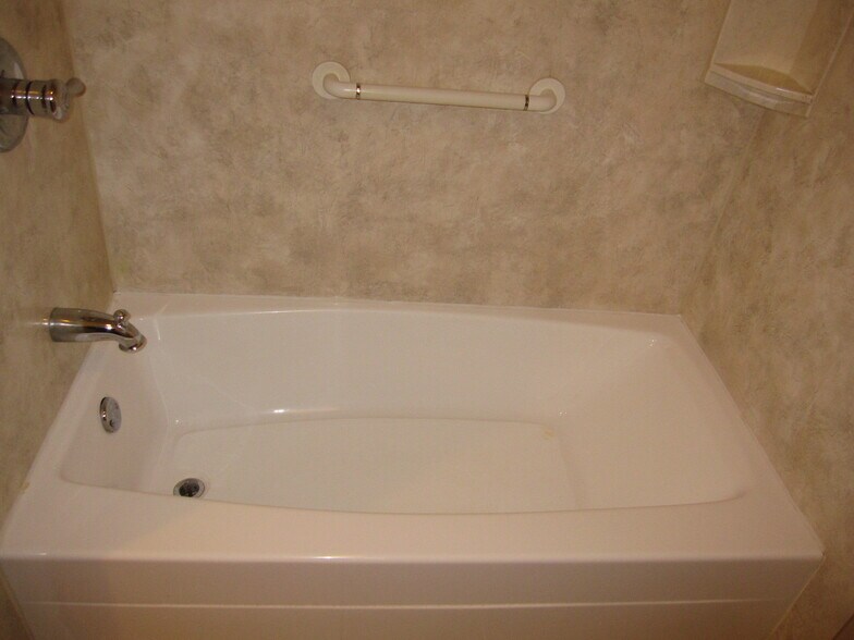 Building Photo - 78 Summer St