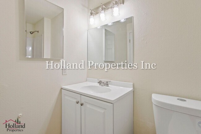 Building Photo - 6685-6687 SW 192nd Ave