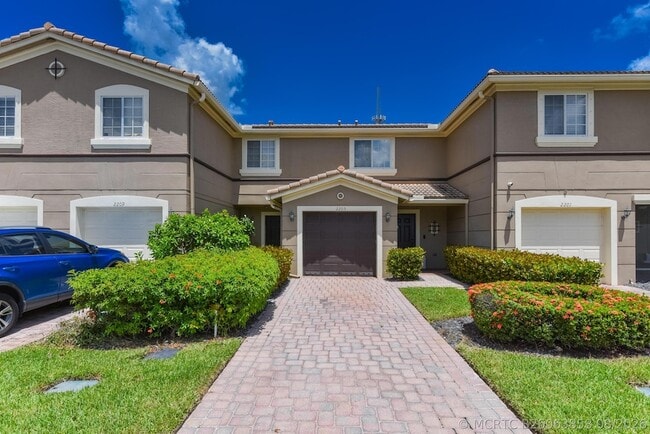 Building Photo - 2205 Marshfield Ct
