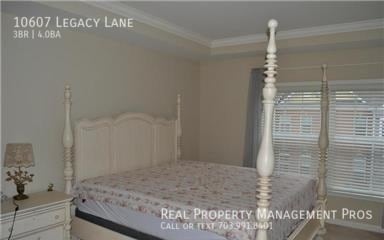 Building Photo - 10607 Legacy Ln