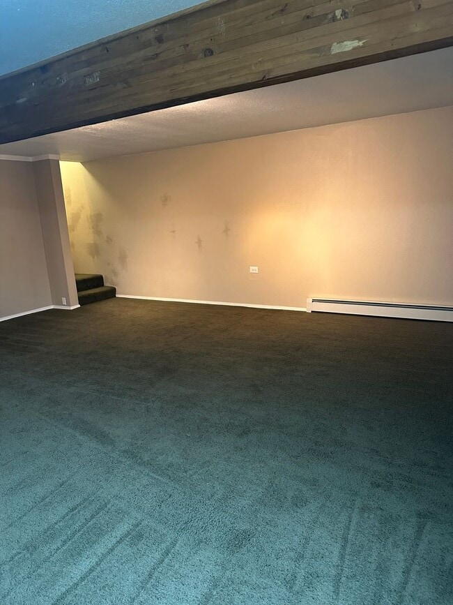 Building Photo - 4943-4945 Vance DR - SL