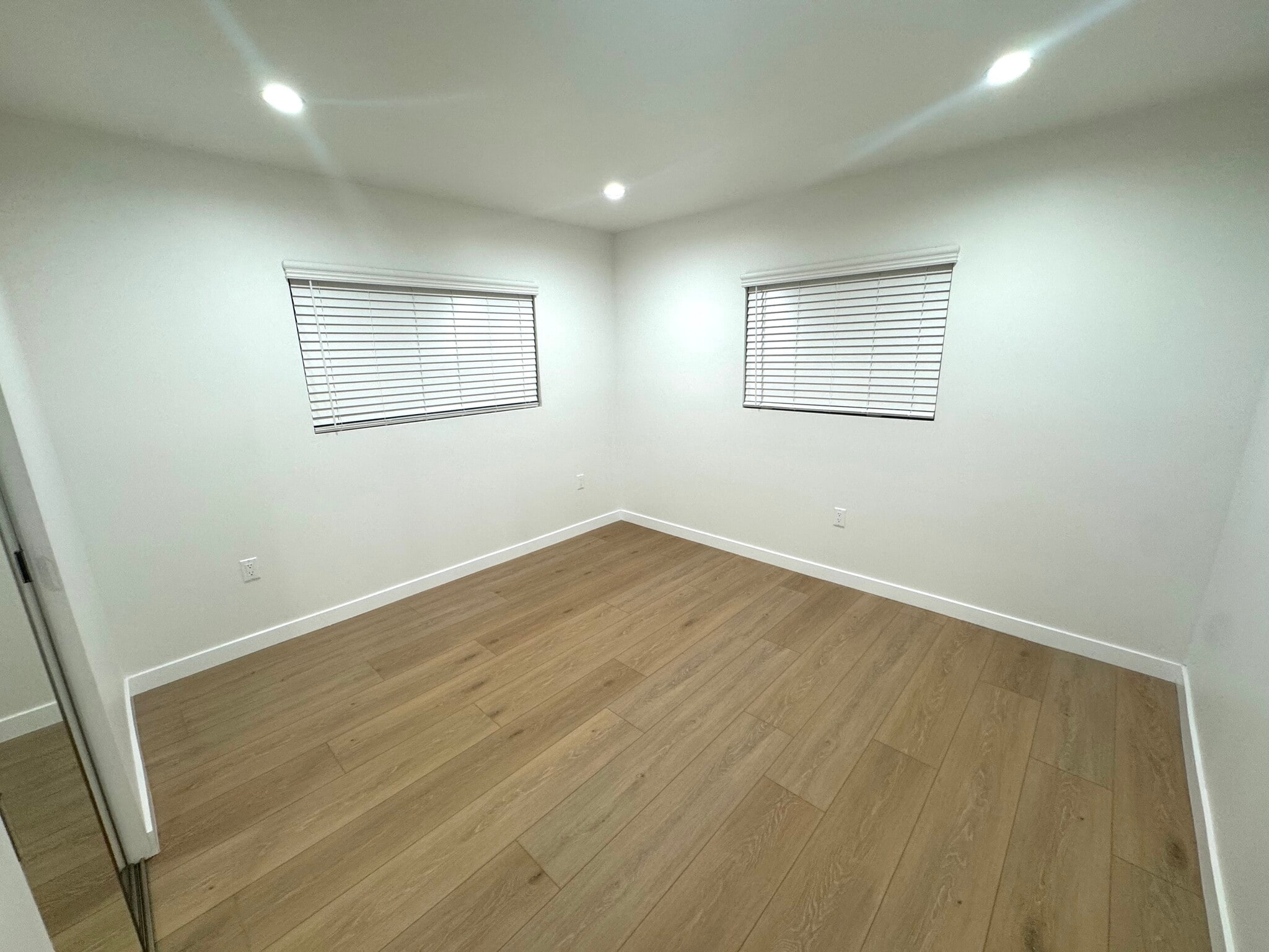 Building Photo - 1839 Lowe St