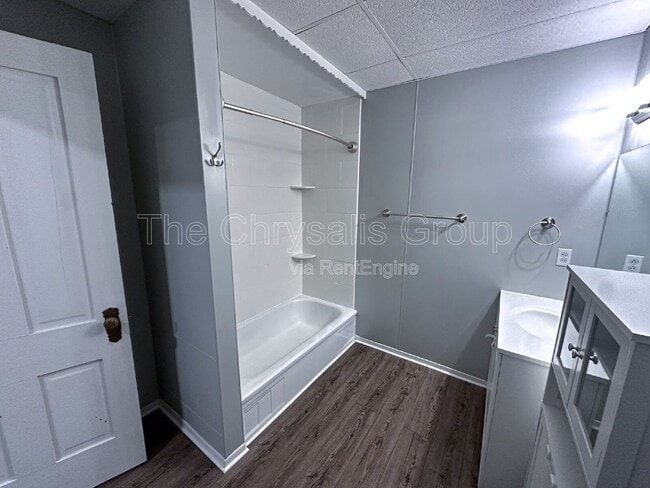 Building Photo - 519 S Main St