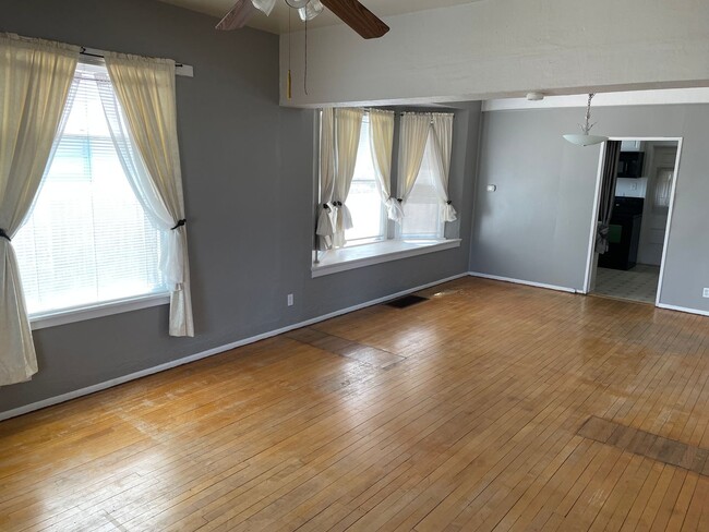 Building Photo - 1434 11th St