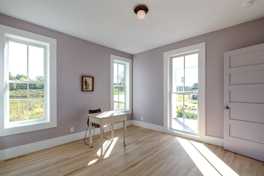 Building Photo - 4029 Serenbe St