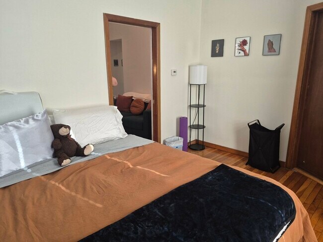 Building Photo - 4499-4501-4501 Washington St