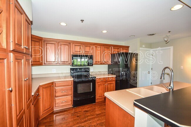 Building Photo - 430 N Park Ave