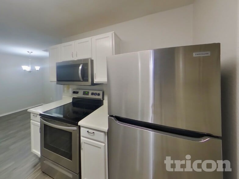 Building Photo - 13962 N 132nd Ln